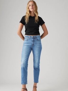 Levi’s Wedgie Straight High Rise Jeans Size 27